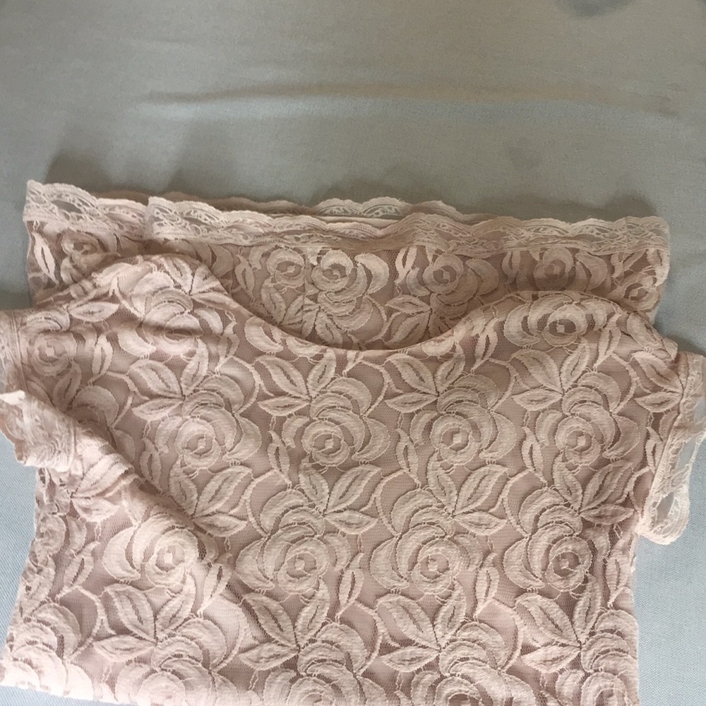 Gorgeous light pink/peach lace dress